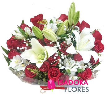 5601 Buquê com Rosas e Lírios